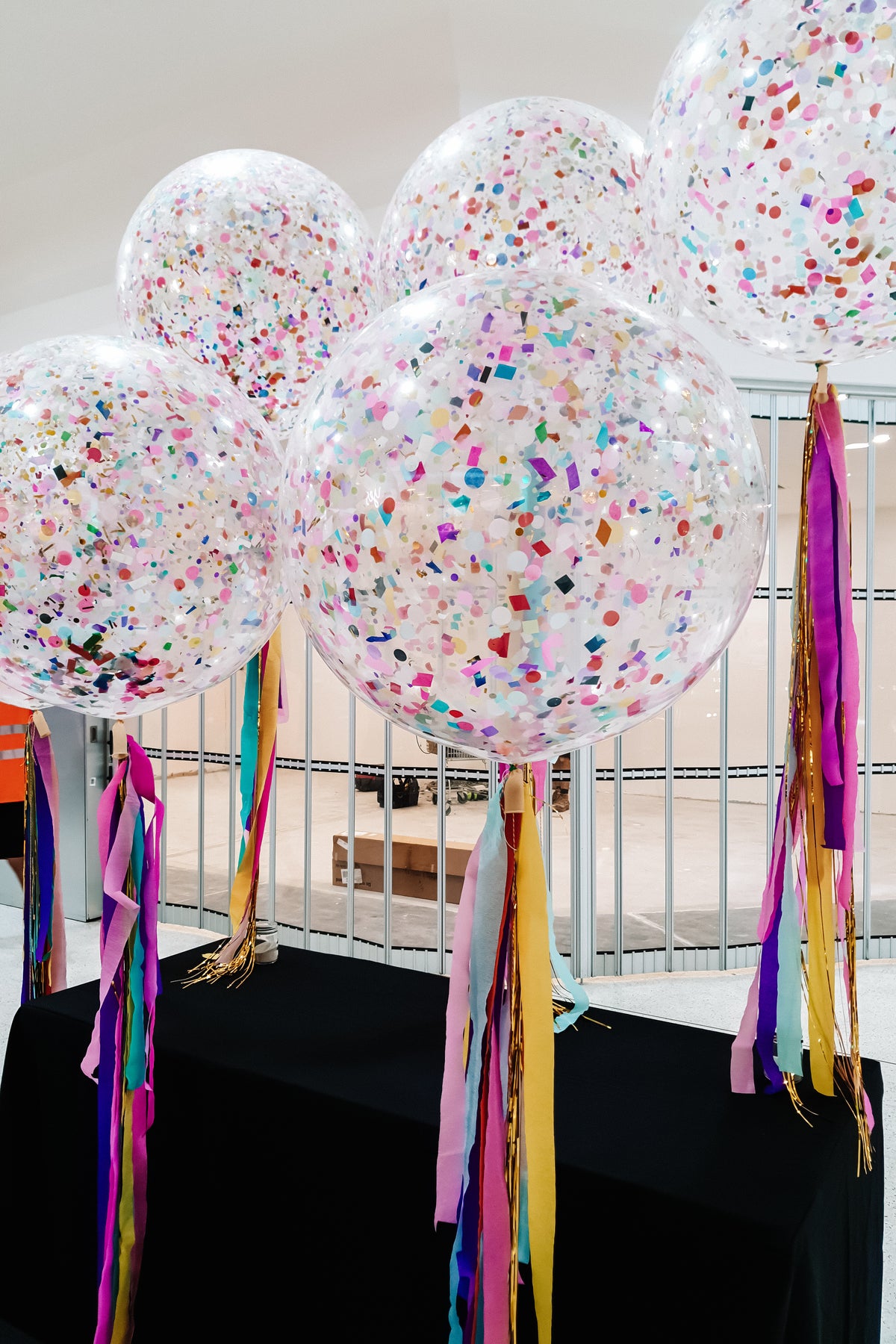 [INFLATED] Giant Solid Colour Balloons – Bang Bang Balloons