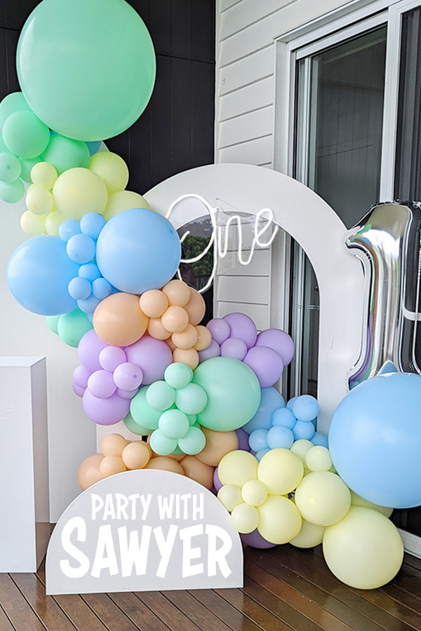 [INFLATED] Balloon Garland and Arch Board Hire